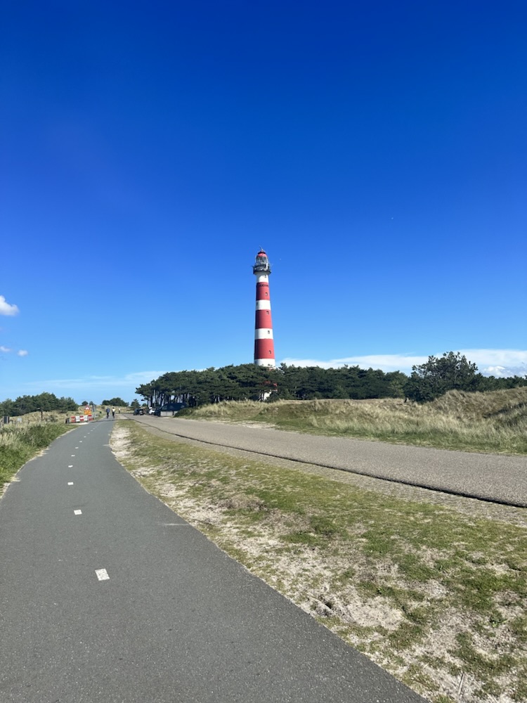 De rood-witte vuurtoren van Ameland